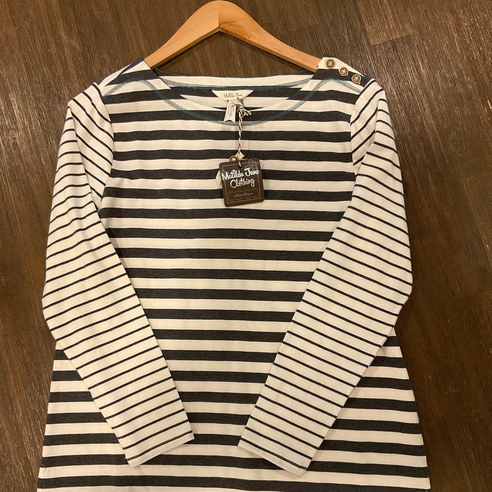 Matilda Jane Women’s Tee Size S NWT